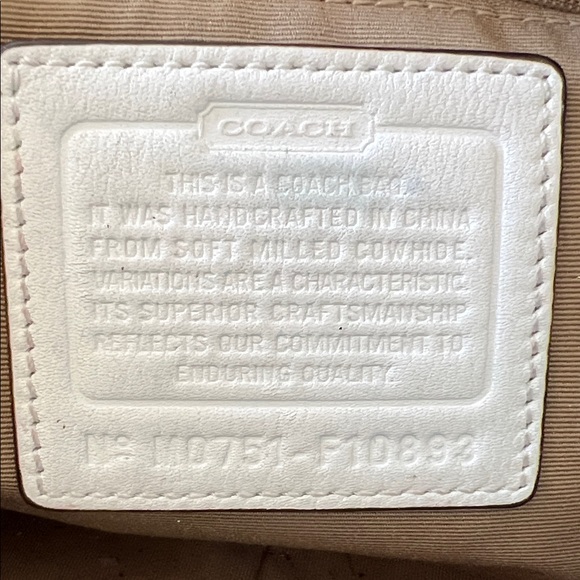 Coach Cream Leather Shoulder Bag - Picture 7 of 9